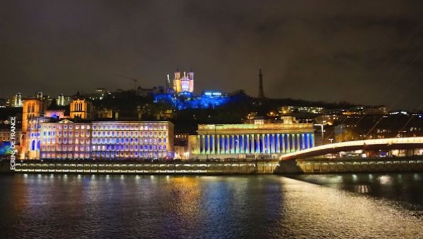 2020年12月8日、リヨンの伝統行事『光の祭典』