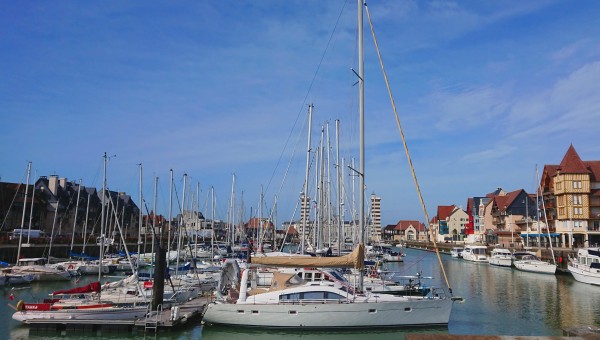 シャネルが愛した海辺の高級リゾート地ドーヴィル
