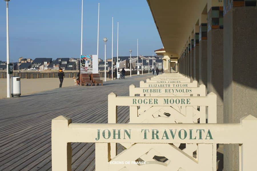 やっと海岸に到着！ドーヴィルからイギリス海峡を臨む