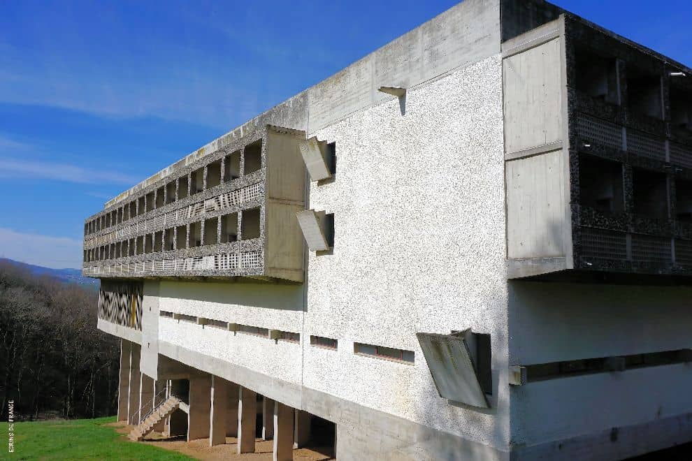 近代建築の巨匠ル・コルビュジエの傑作『ラ・トゥーレット修道院』